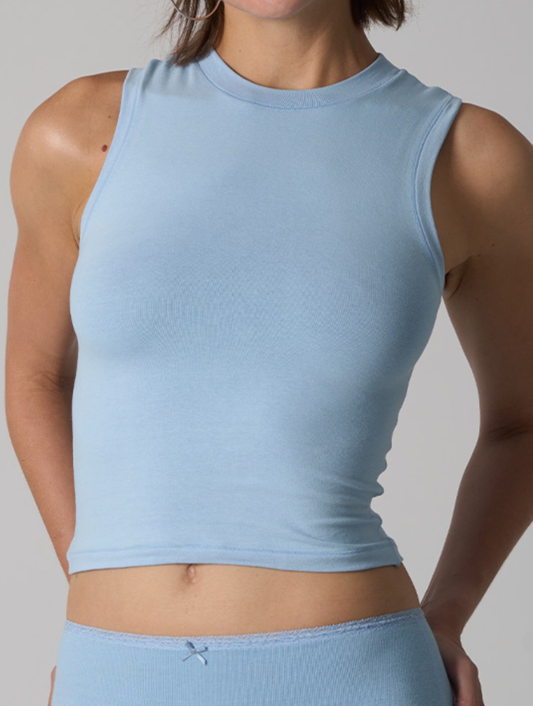 Top de algodón de cuello alto