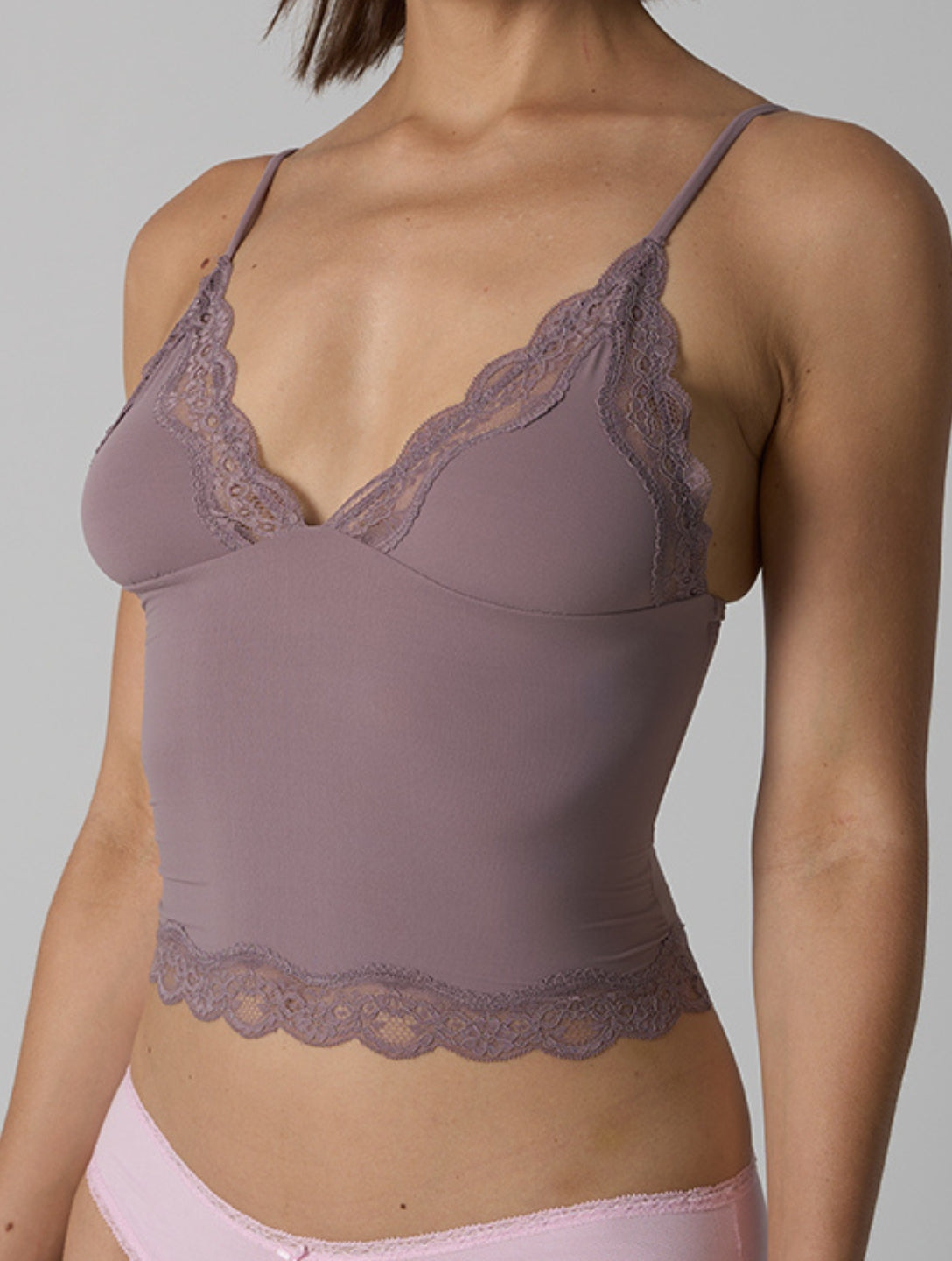 The Smooth Lace V-Neck Singlet - HeyShape